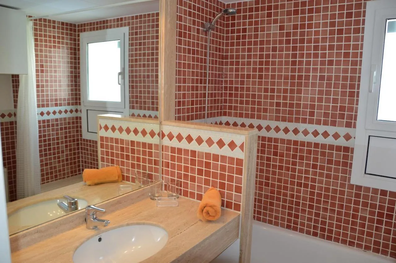 Апартаменты Apartamentos Las Brisas Л'Эстартит