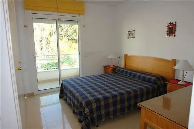 Апартаменты Apartamentos Las Brisas Л'Эстартит